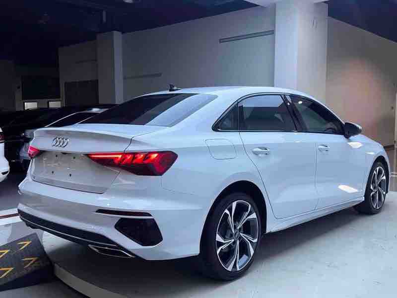 Audi A3 Limousine 35 TFSI — фото 3