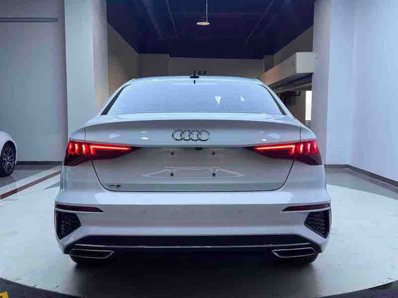 Audi A3 Limousine 35 TFSI — фото 6
