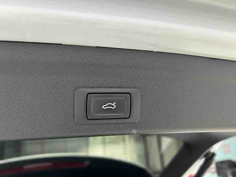 Audi Q3 35 TFSI — фото 10