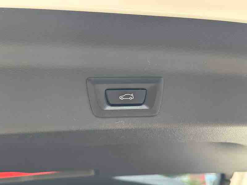 BMW X1 sDrive 20Li X — фото 15
