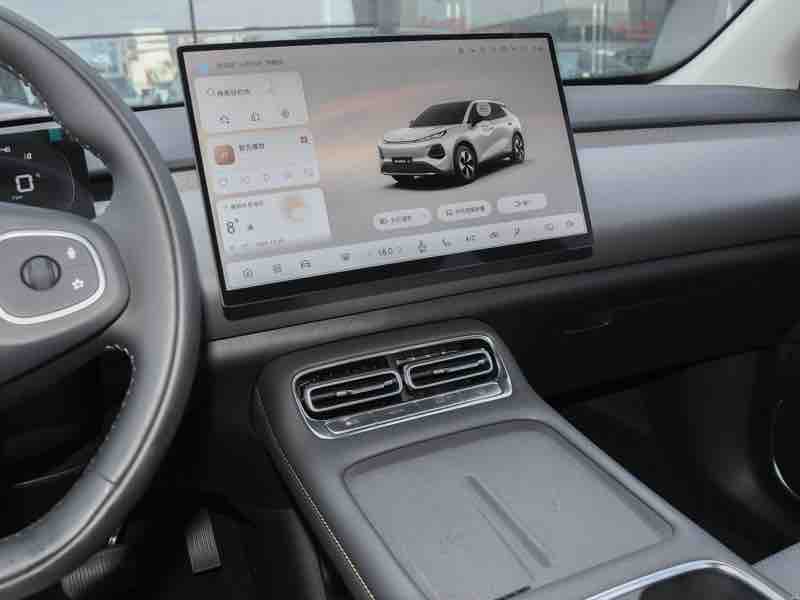 Changan Qiyuan Q05 405 Max — фото 16