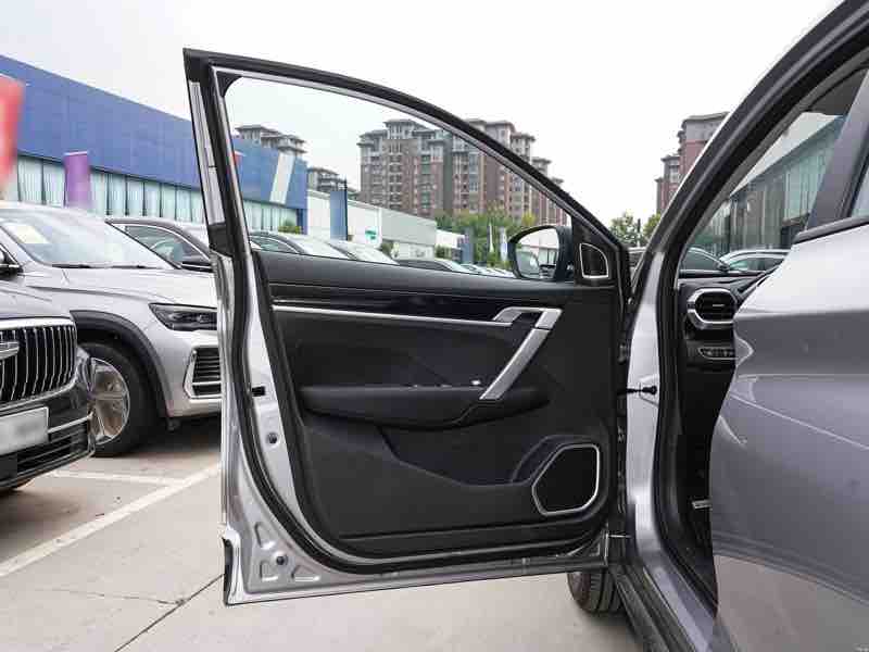 Geely Coolray 1.5 CVT Super MAX — фото 17