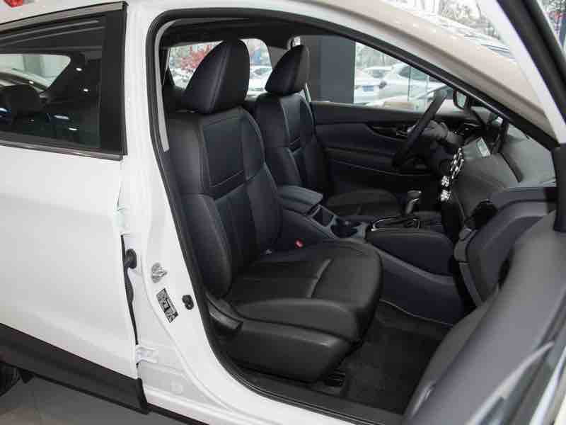 Nissan Qashqai 2.0L XV+ — фото 24
