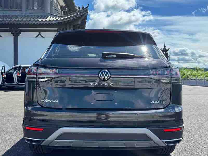Volkswagen Tayron 280TSI Plus — фото 7